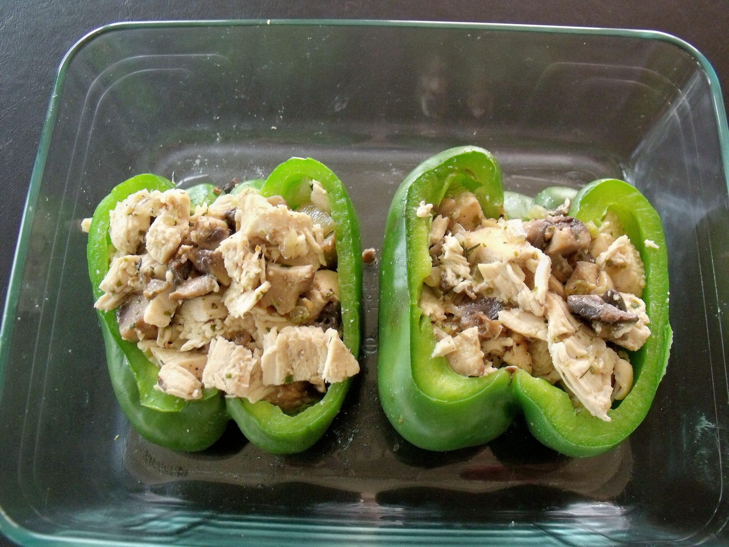 CHICKEN & MUSHROOM STUFFED PEPPERS - Team Evolve